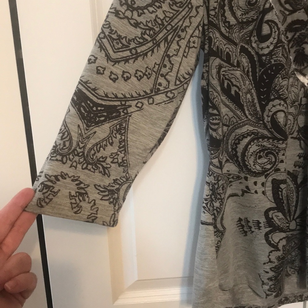 One world blouse - Picture 4 of 7